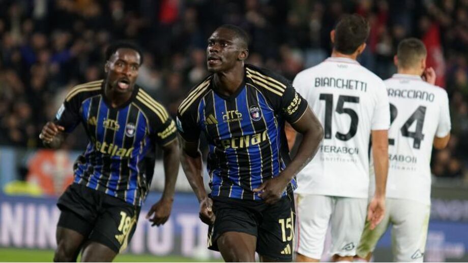 Pisa vence Cremonese com golo de Idrissa Toure 