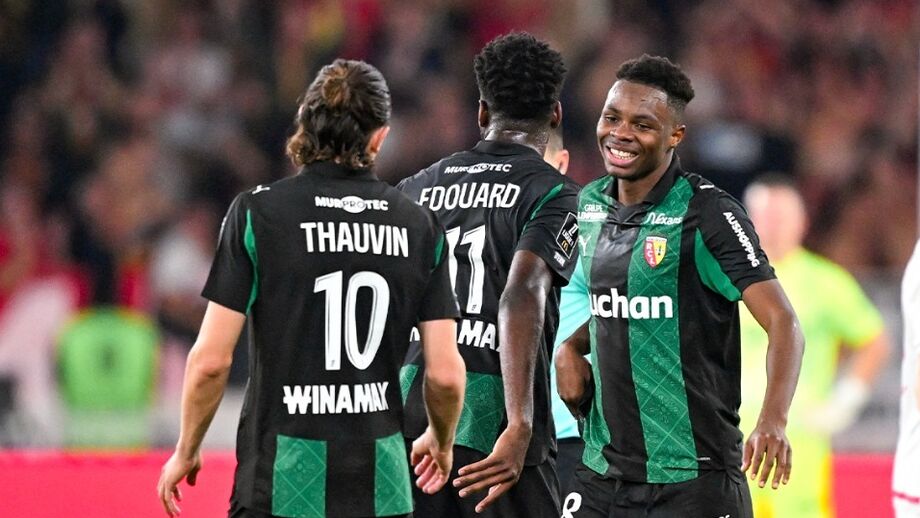 O Lens venceu o Mónaco por 4-1 na Ligue 1