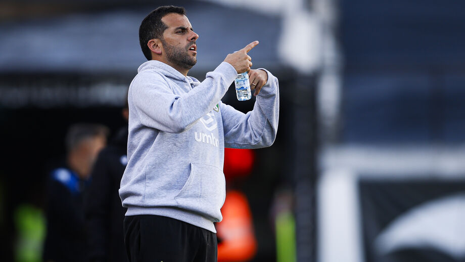 João Nuno lamenta empate do E. Amadora frente ao Nacional
