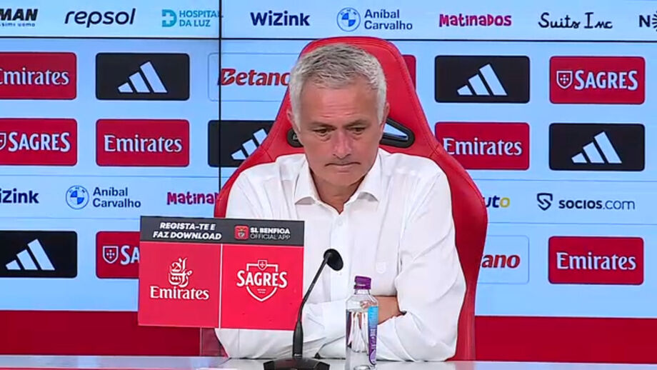 Treinador também com mensagem para dentro