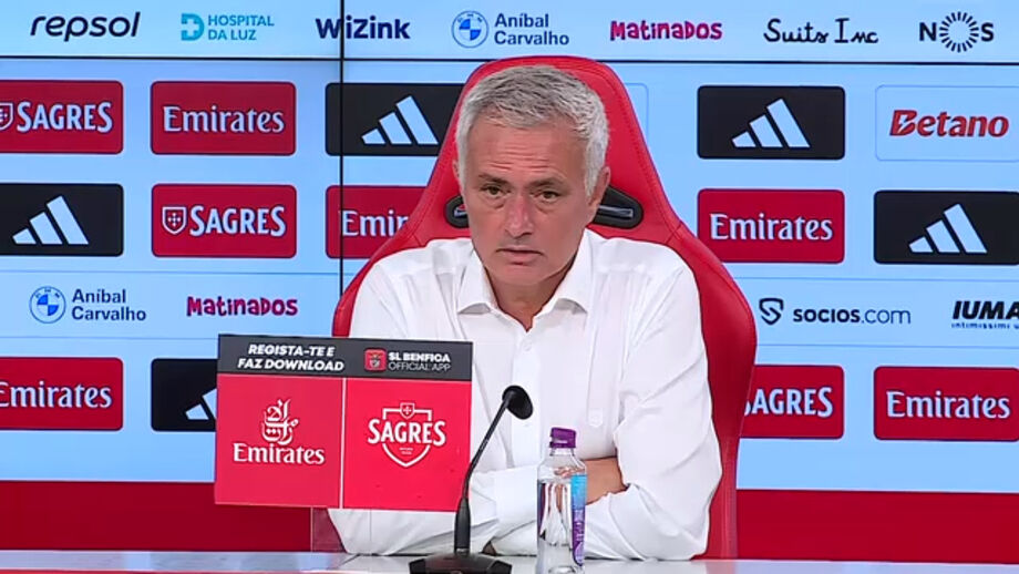 Treinador do Benfica com mensagem sem destinatário claro