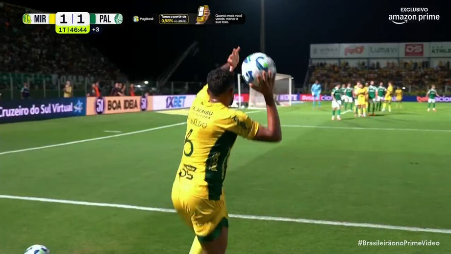 A fechar a 1.ª parte, Reinaldo assistiu João Victor para o 2-1