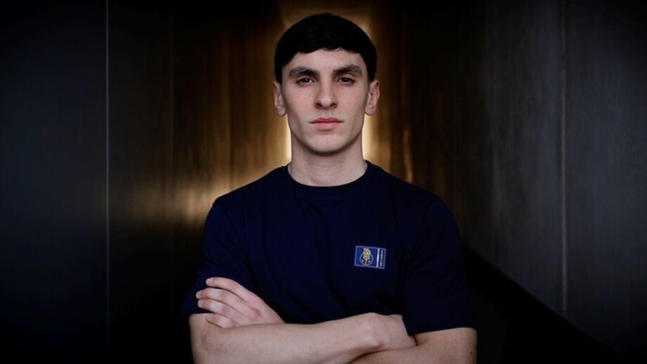 Tomás Santos renova contrato com FC Porto até 2029 após títulos europeus