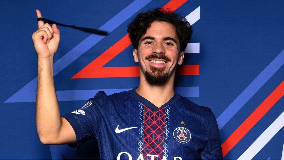 Vitinha 'imita' o seu festejo no PSG
