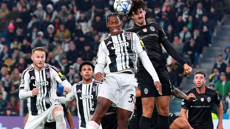 Jogo entre Juventus e Sporting em Turim