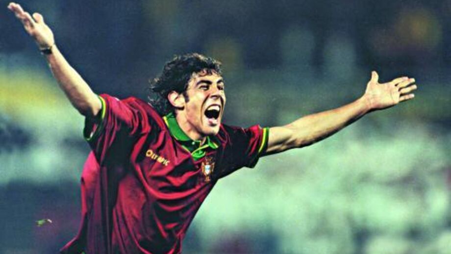 Rui Costa celebra golo à Irlanda em 1995