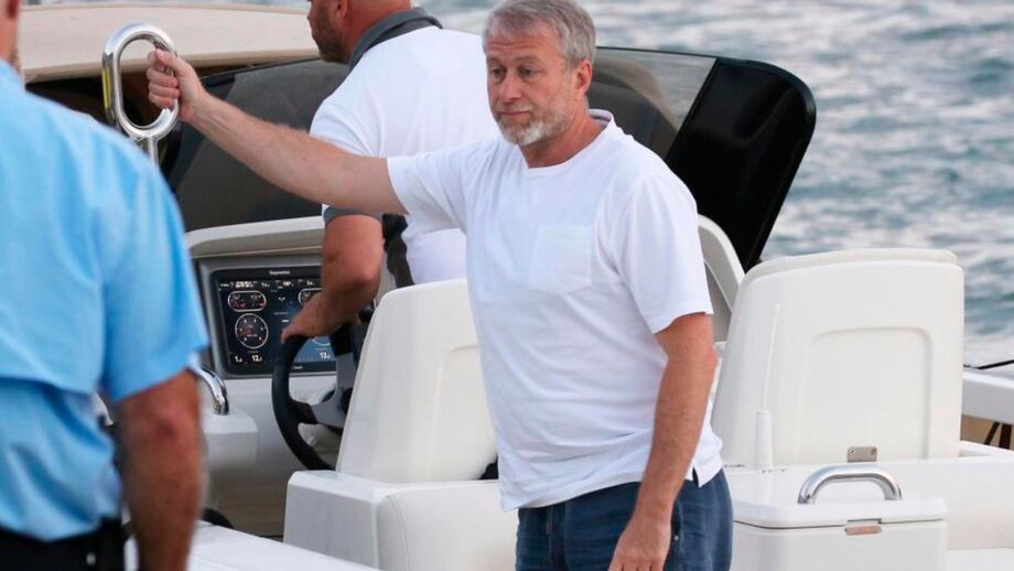 Obi Mikel recorda Abramovich e os seus iates no Chelsea