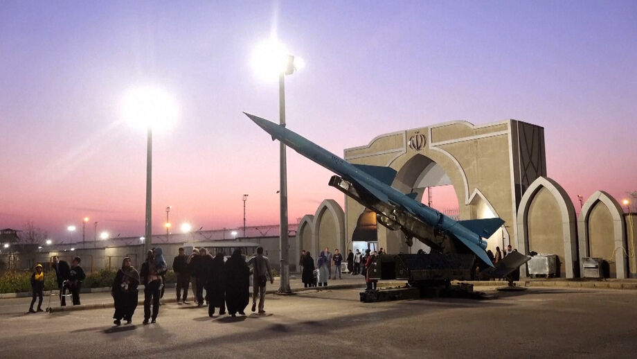 Demonstração de força transmitida pela televisão estatal