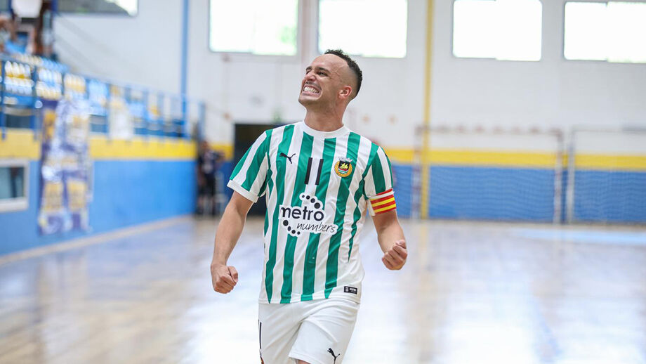 Zezinho, capitão do Rio Ave, recorda o futebol na infância