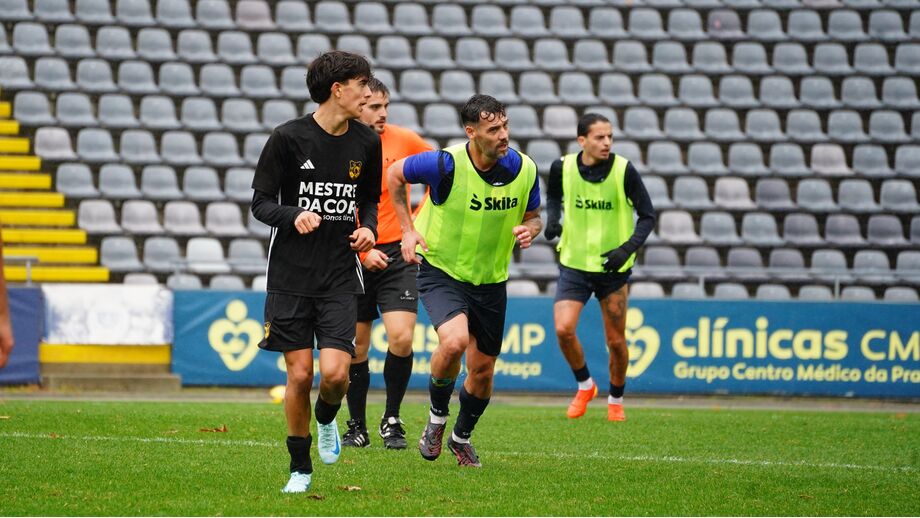 Arouca e Lus. Lourosa em ação no Municipal de Arouca
