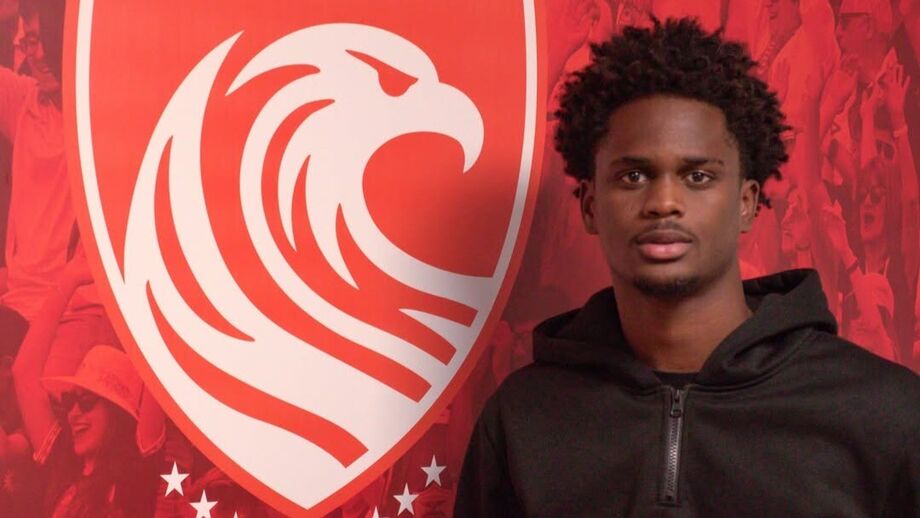 Djé renova contrato com o Santa Clara até 2030