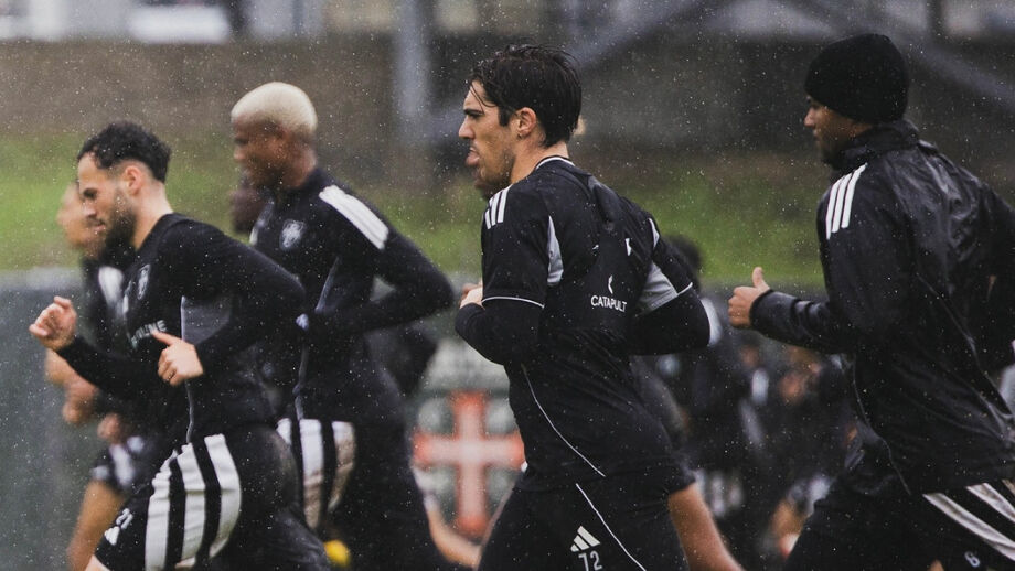 Plantel dos gansos realizou sessão de treino