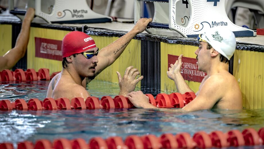 Diogo Ribeiro vence 100 mariposa e 100 estilos no Meeting Internacional do Algarve