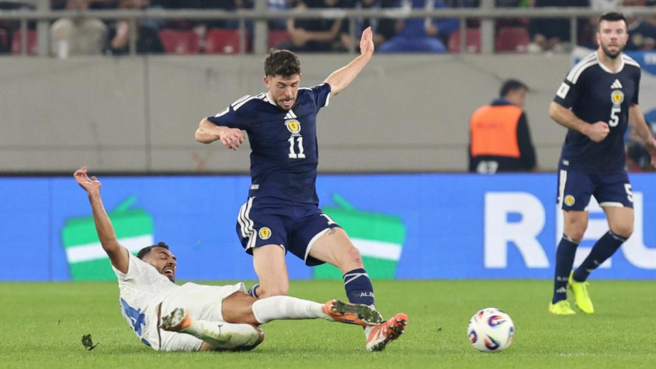 Pavlidis durante o Grécia-Escócia