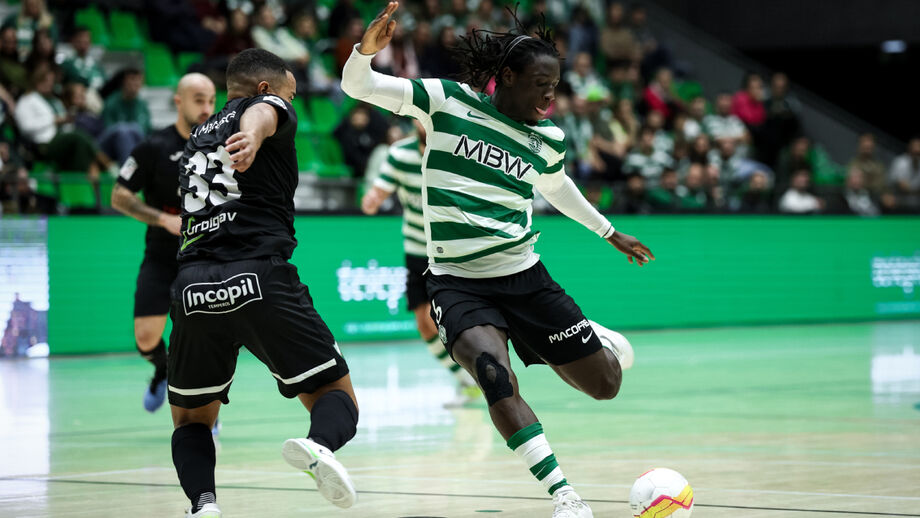 Zicky marcou mas não evitou derrota leonina em casa 