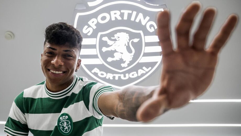 Alisson em entrevista exclusiva a Record