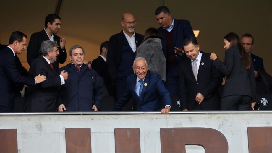 Marcelo Rebelo de Sousa na tribuna do Dragão