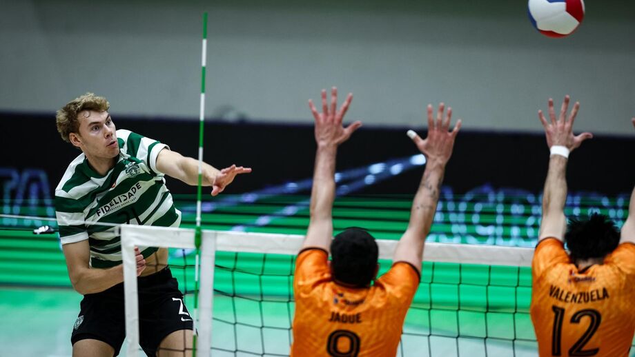 Sporting vence Castêlo da Maia por 3-0 na 5.ª jornada do campeonato nacional de voleibol.
