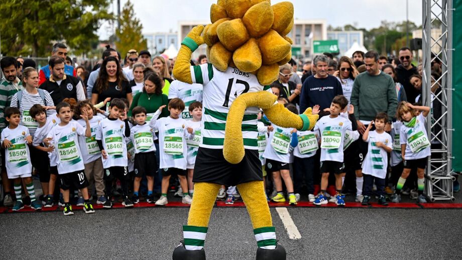 Sporting promoveu corrida com 12 mil participantes em Lisboa, com atletas e famílias