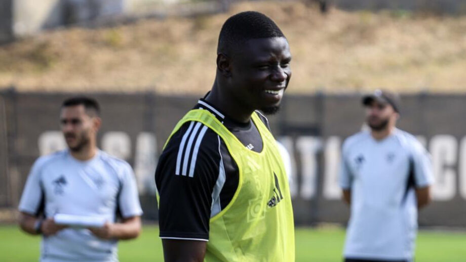 Abdu Conté num treino do Casa Pia 