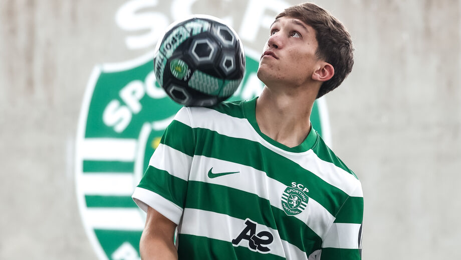 Diogo Martins renova contrato com o Sporting e destaca-se no futebol e nos estudos