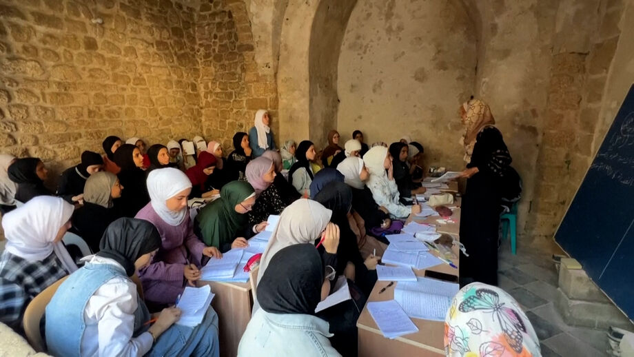 Famílias palestinianas enfrentam enormes dificuldades para garantir a educação aos filhos