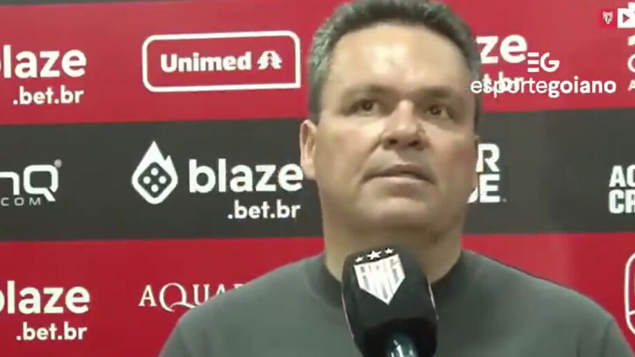 Adson Batista não perdoou depois do empate sem golos frente ao Operário
