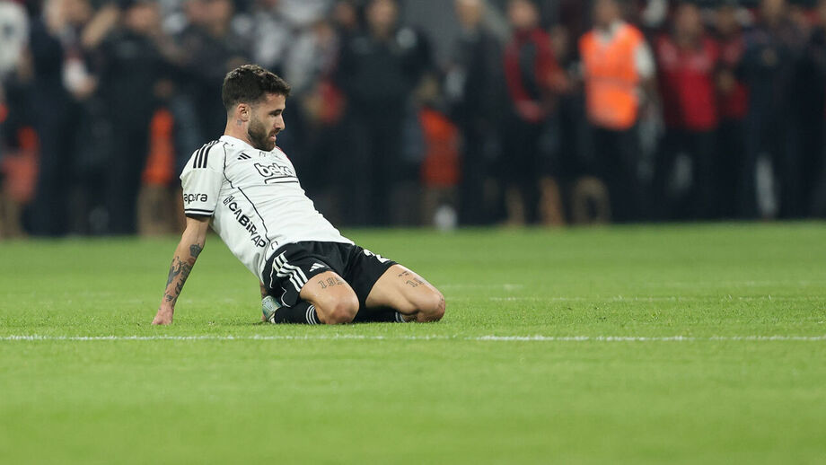 Rafa Silva tem mais ano e meio de contrato com o Besiktas mas quer sair