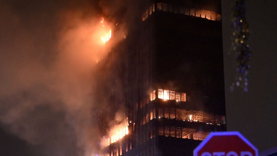 Incêndio destruiu vários andares