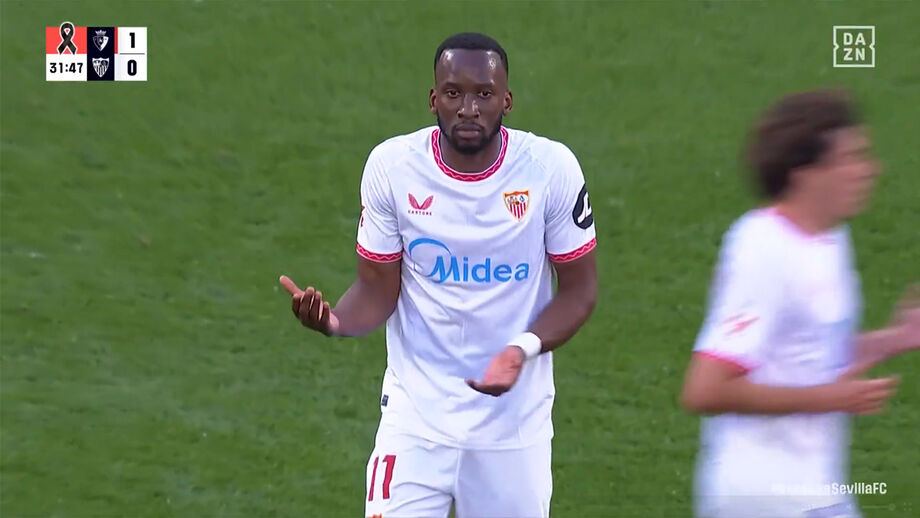 Lukebakio expulso frente ao Osasuna, falha jogo do Benfica