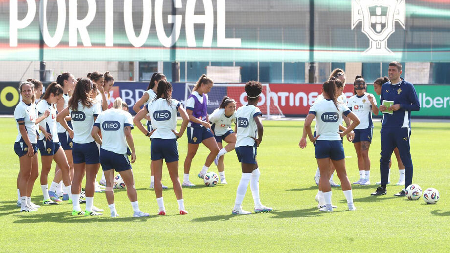 Portugal retira candidatura à organização do Europeu feminino