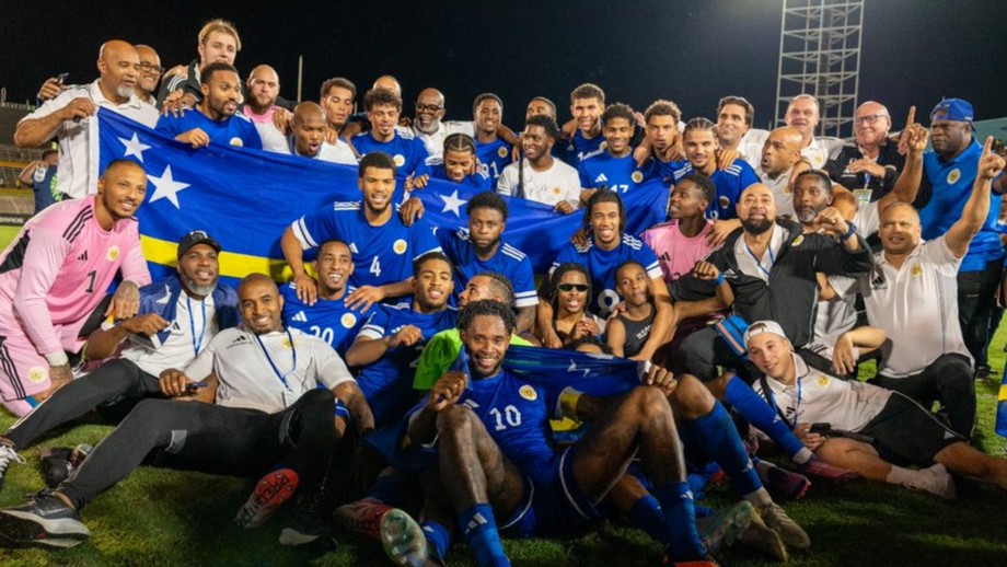 Curaçau fez a festa em Kingston