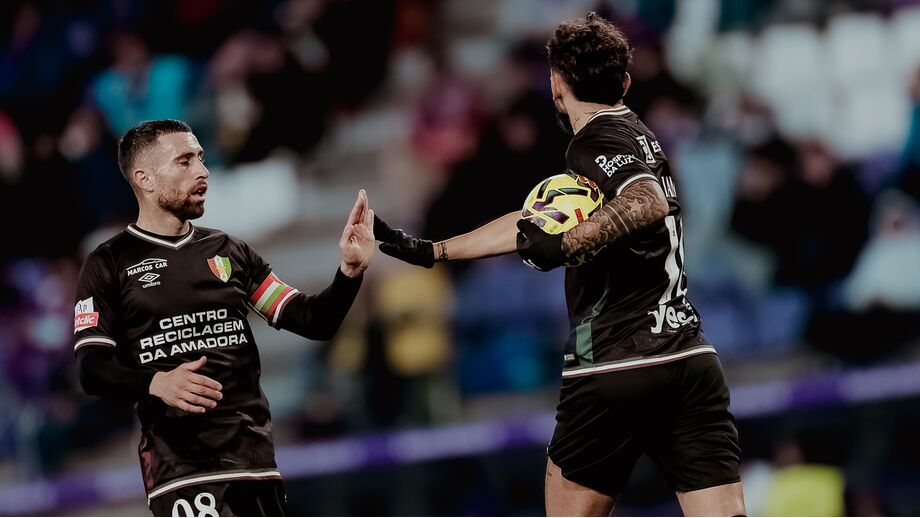 E. Amadora vence Troféu Valladolid nos penáltis