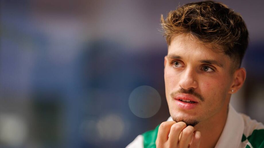 Dinis Pinto, lateral do Moreirense, em entrevista exclusiva a Record