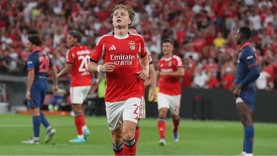 Schjelderup, extremo do Benfica