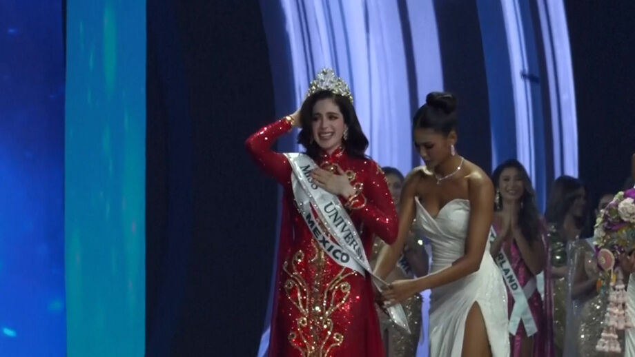 Fátima Bosch Fernández foi coroada em Bangecoque, na Tailândia