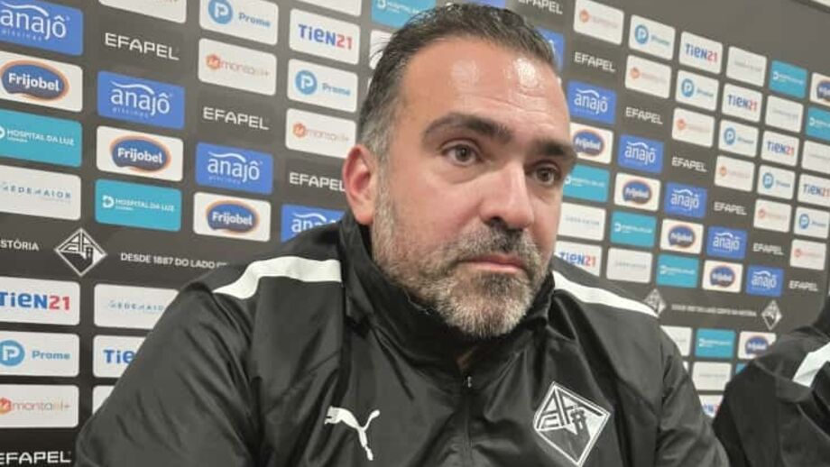 Técnico Xano Machado confiante para jogo da Académica com o Sporting