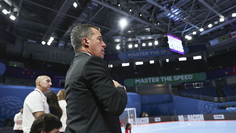 Luís Conceição quer garantir já a passagem de Portugal aos 'quartos' do Mundial feminino de futsal