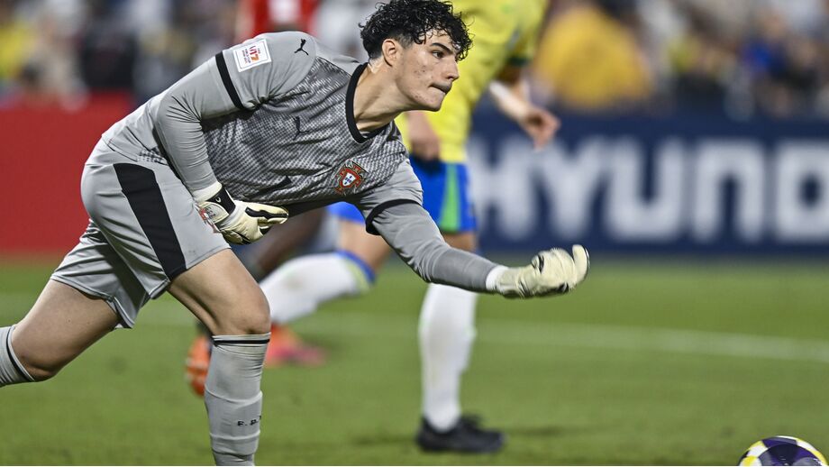 Romário Cunha, guarda-redes do Sp. Braga, em destaque no Mundial de Sub-17