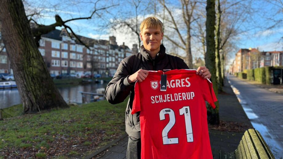 Pieter Albers vive a 82 quilómetros de Amesterdão e é fã Schjelderup 