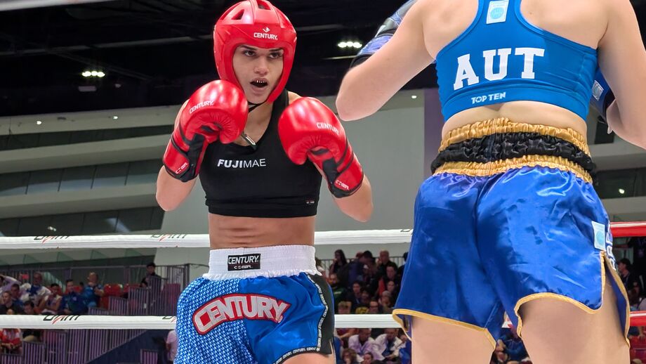 Cátia Batista brilhou e assegurou pelo menos o bronze