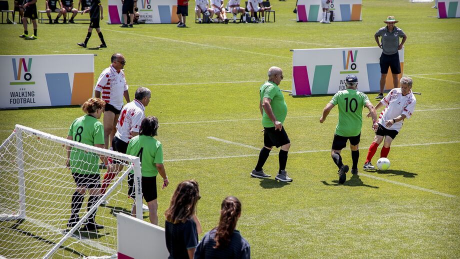'Não fique fora de jogo': Walking Football é o mote para campanha de sensibilização para o cancro da próstata