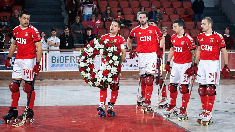 Jogadores homenageiam Sérgio Caetano
