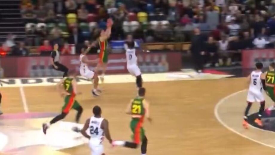 Sargiunas marcou 9 pontos em menos de 10 segundos