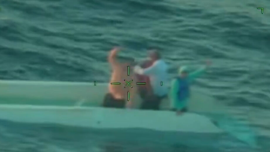 Embarcação afundou a cerca de 42 m da costa de Clearwater