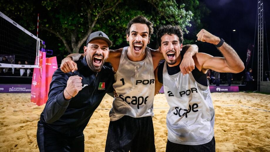 Celebração de Pedrosa/Campos, dupla portuguesa de voleibol de praia