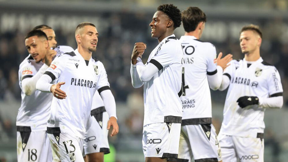 Oumar Camara festeja durante o V. Guimarães-AVS