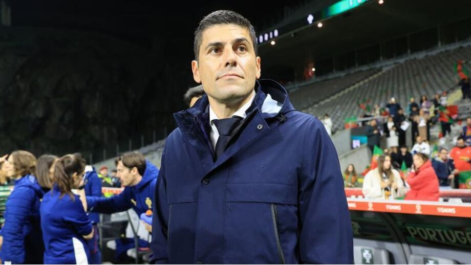 Francisco Neto, treinador da seleção feminina