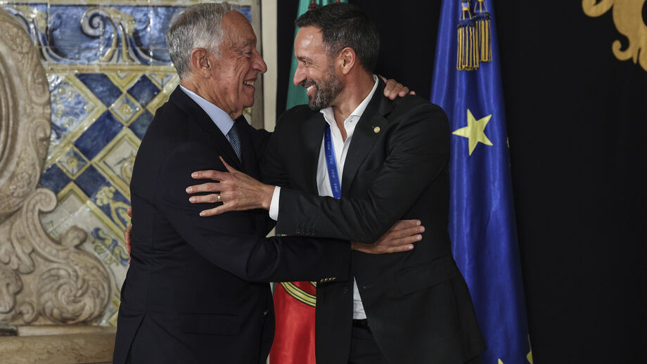 Bino Maçães cumprimenta Marcelo Rebelo de Sousa