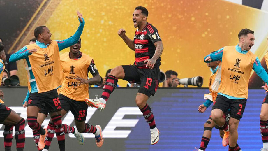 Danilo marcou o golo que deu a Libertadores ao Flamengo